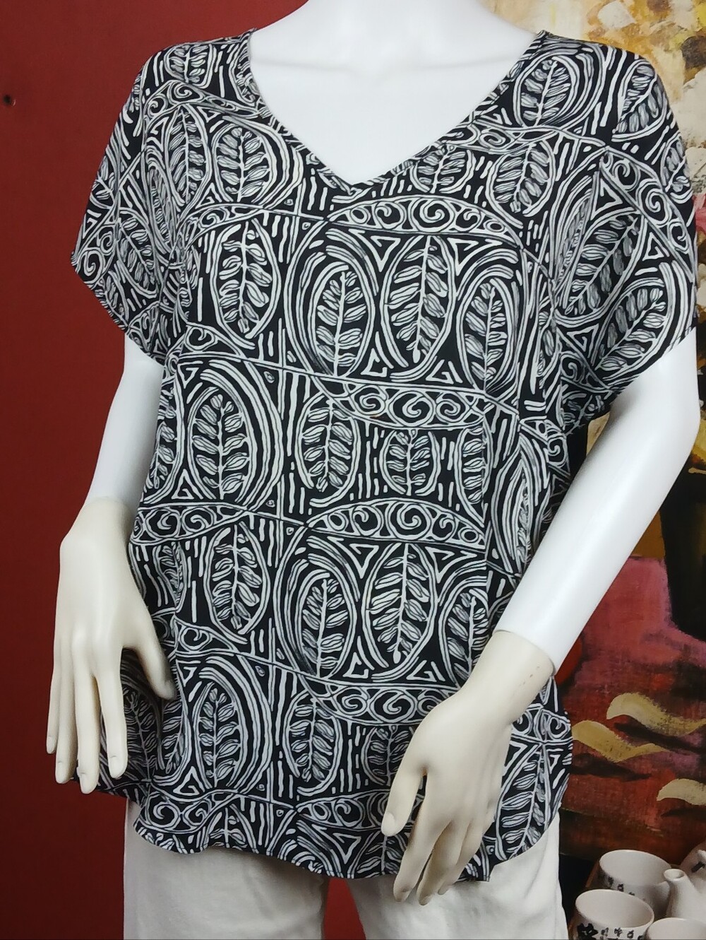 LOFT Black and White V-Neck Printed Tunic